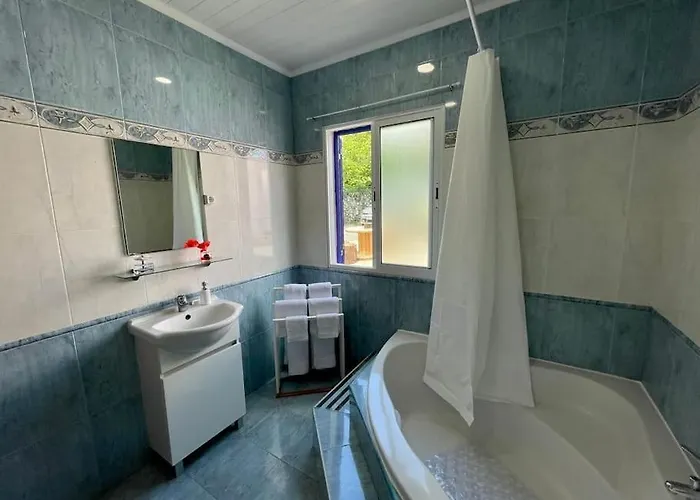 펜션 Baleeiro Do Cais:harbour House, Fishing, Fireplace